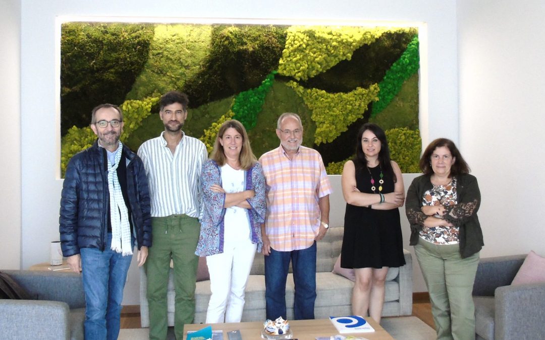 Membros do Equipo de Orientación Específico (EOE) da Coruña reuníronse con representantes do COPG para crear novas liñas de colaboración